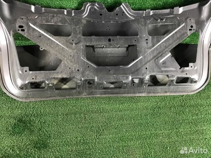 Крышка багажника Mercedes-Benz B-Class