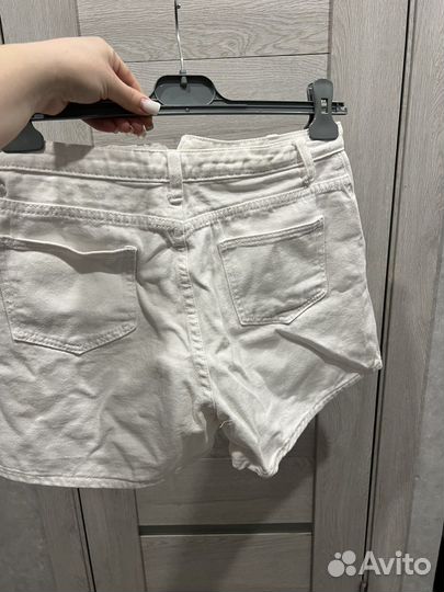 Шорты белые новые 44