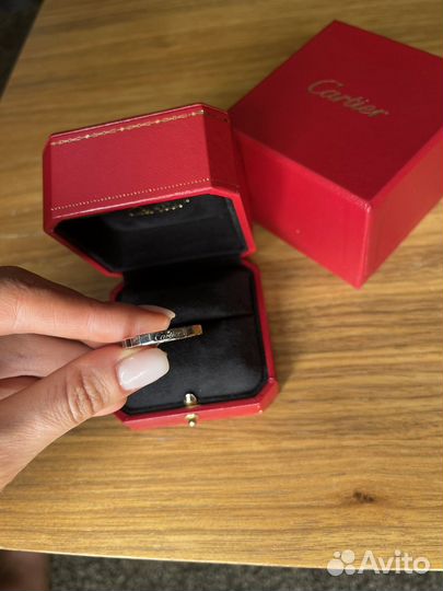 Продам кольцо Cartier
