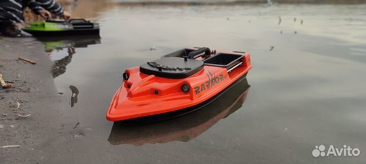 Прикормочный кораблик с GPS для рыбалки