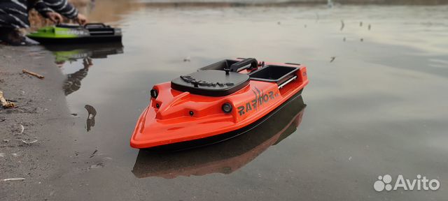 Прикормочный кораблик с GPS для рыбалки