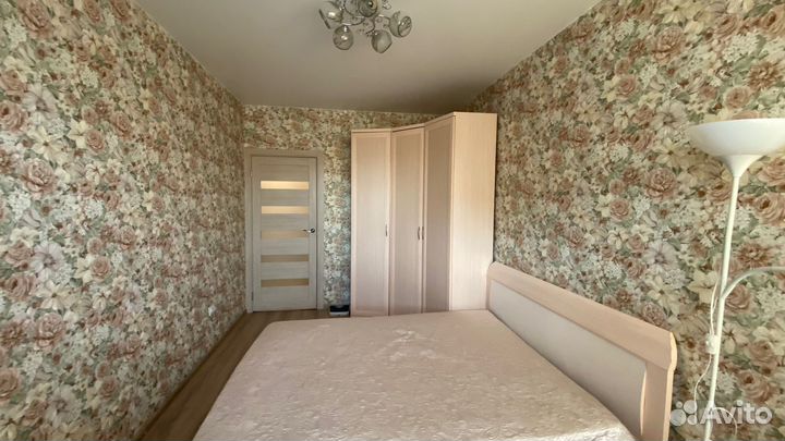 Продам шкаф угловой