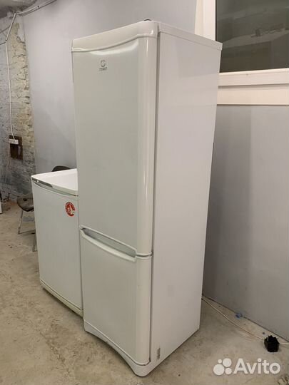 Холодильник indesit No frost 185см
