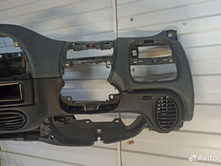 Торпедо renault Megan 1