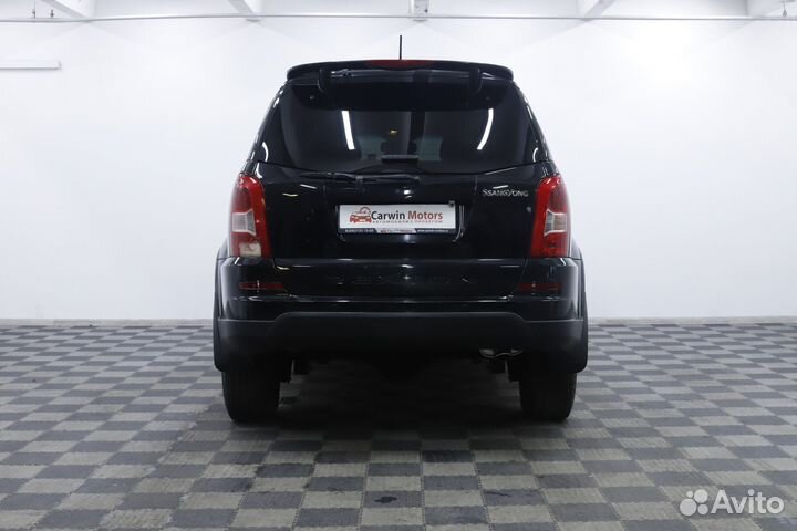 SsangYong Rexton 2.7 AT, 2012, 136 500 км