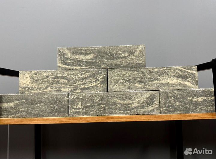 Кирпич облицовочный двухцветный