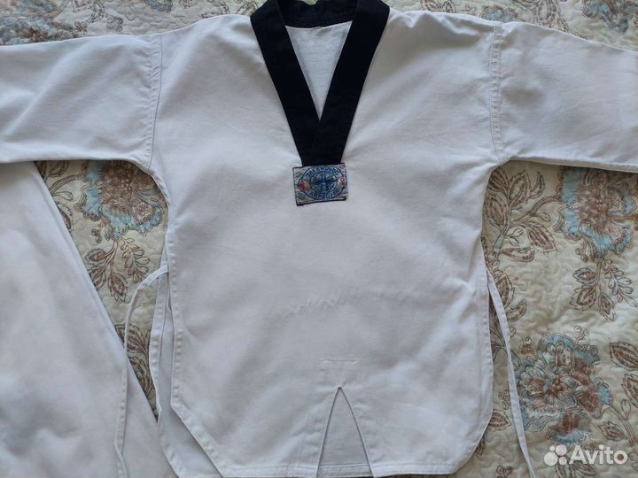 Кимоно р.122-134 в хорошем состоянии