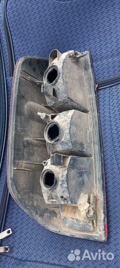 Стоп сигнал Nissan Navara левый