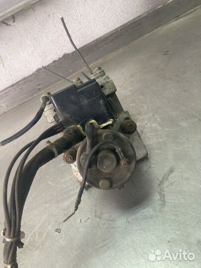 Блок абс nissan Серена c23