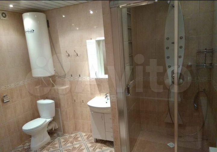 2-к. квартира, 72 м², 1/5 эт.