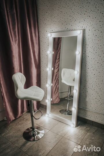 Гримерное зеркало напольное в полный рост