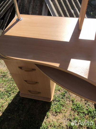 Компьютерный стол