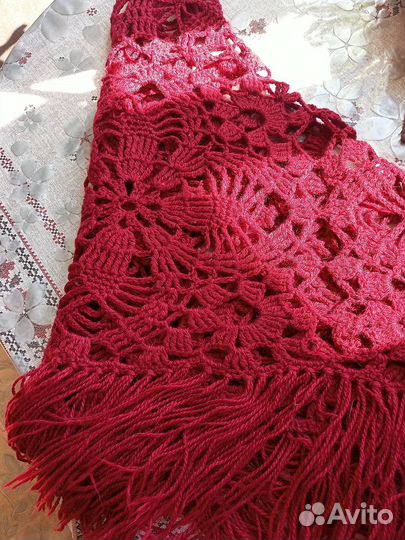 Шаль вязаная