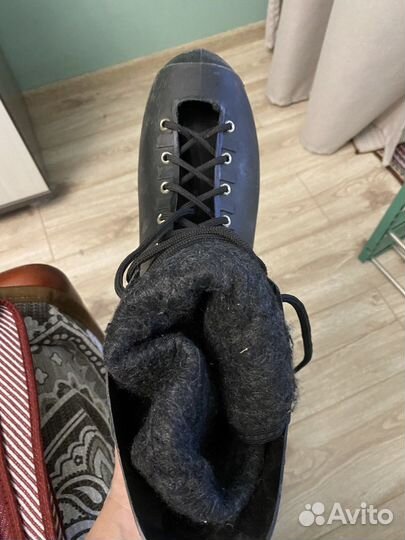 Коньки фигурные