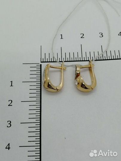 Серьги с синтетическим камнем Золото