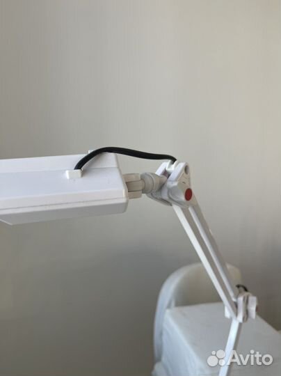 Лампа настольная на струбцине