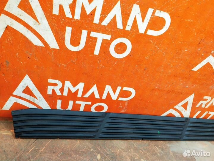 Накладка подножки правая Lexus Lx 3 URJ200 2015-Нв