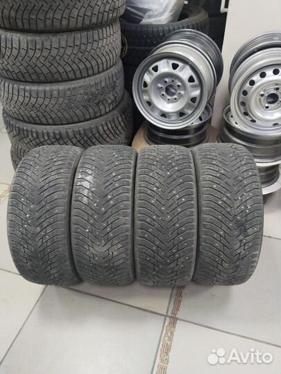 Nokian Tyres Hakkapeliitta 8 225/50 R17