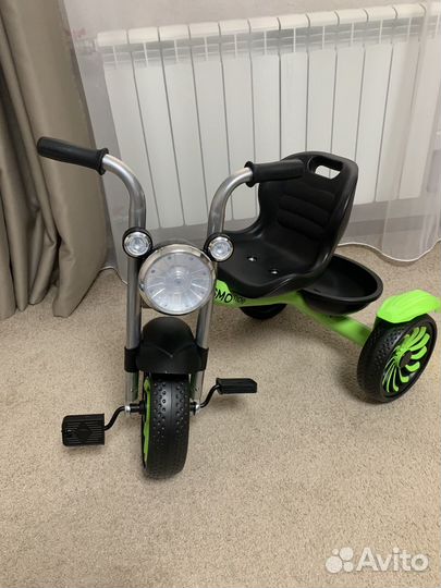 Трехколесный велосипед