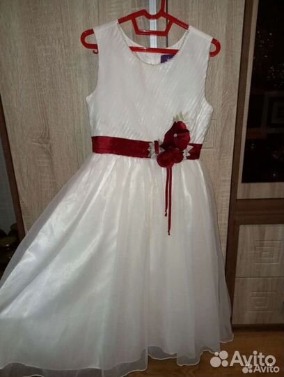 Платье для девочки 140 146