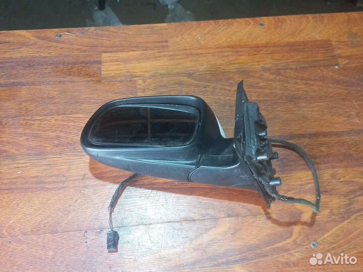 Зеркало левое peugeot 307
