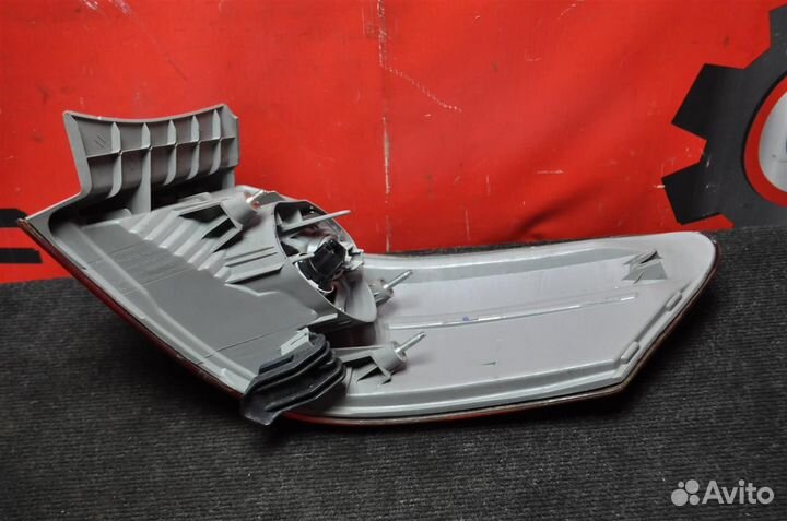 Фонарь задний левый toyota camry ACV40