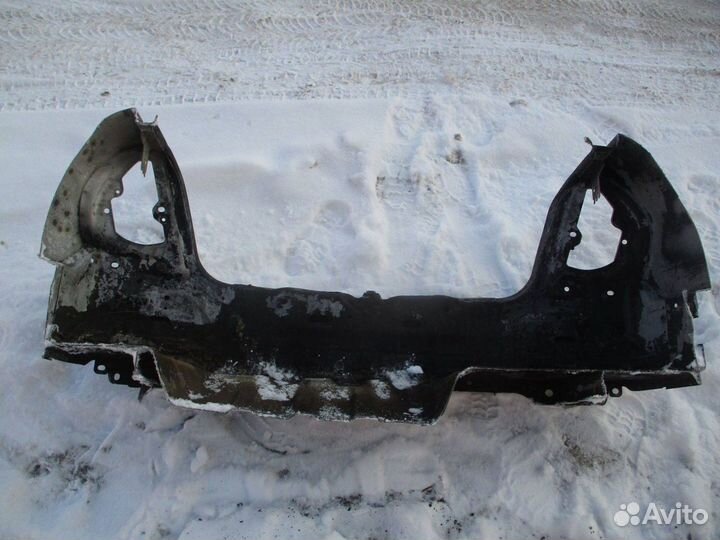 Панель задняя Renault Symbol 1