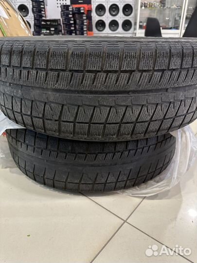 Bridgestone Blizzak Revo GZ 225/60 R18