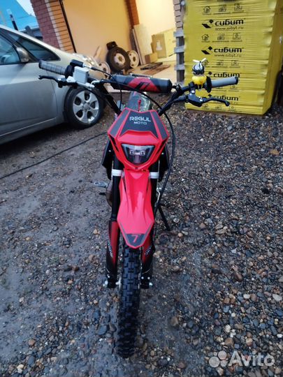 Мотоцикл regulmoto seven medalist pro 19/16