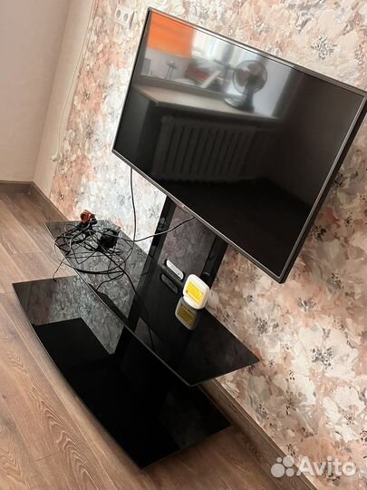 Стойка для телевизора