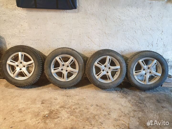 Hankook Winter I'Pike RS2 W429 195/65 R15