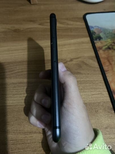 iPhone 8, 64 ГБ