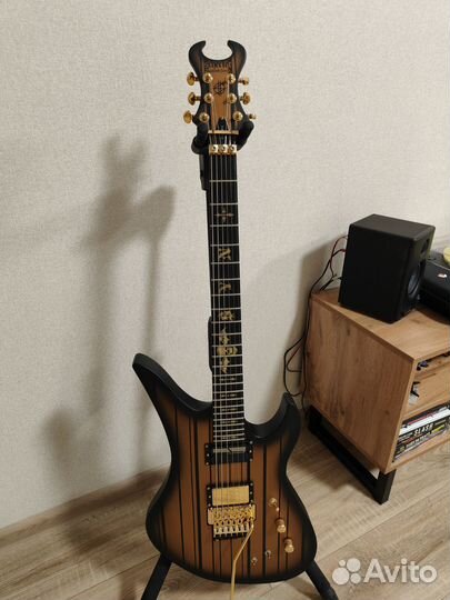 Schecter Synyster Gates Custom