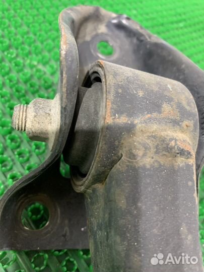 Задние продольные рычаги Subaru forester sf