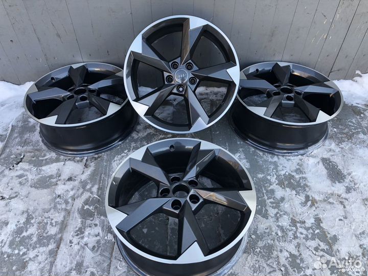Оригинальные диски на Audi RSQ3 \ Q3 R19