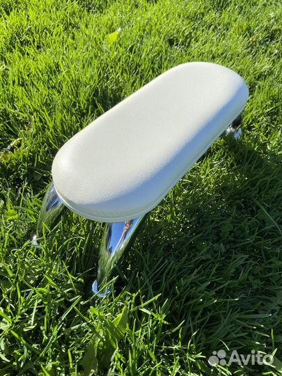 Подставка для рук маникюрная