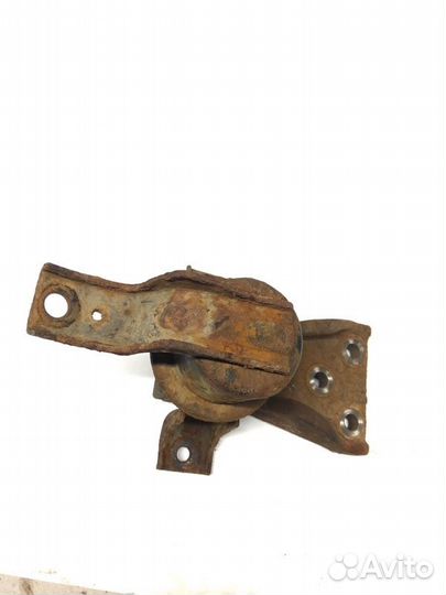 Опора кпп правая Mitsubishi Lancer уневерсал 1.6