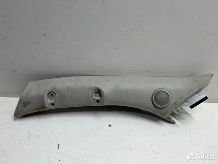 Накладка стойки кузова передняя левая Toyota Land