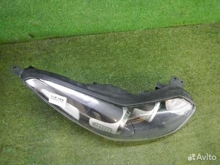 Фара правая Kia Sportage