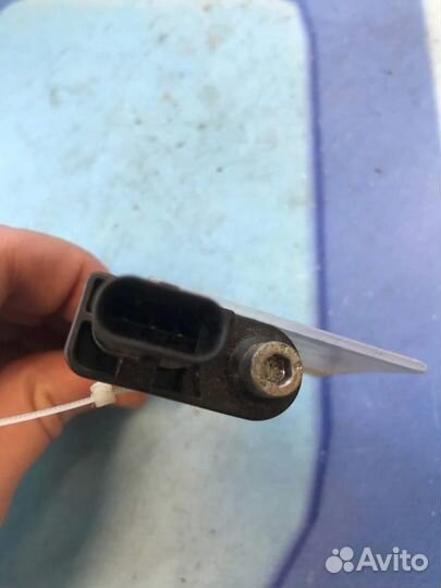 Датчик положения коленвала 13627805188