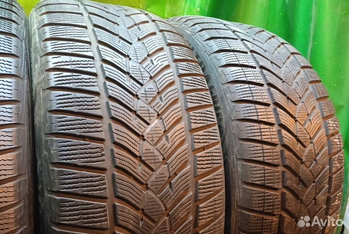 Goodyear UltraGrip Performance 275/45 R21