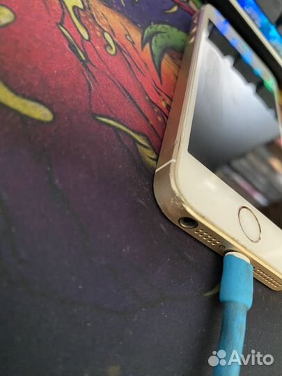 iPhone SE, 32 ГБ