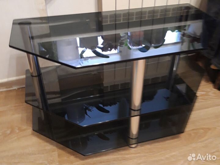 Стеклянная тумба