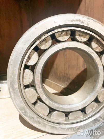 Подшипник 32318