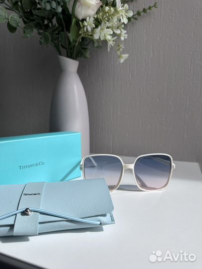 Солнечные очки женскиеTiffany&Co