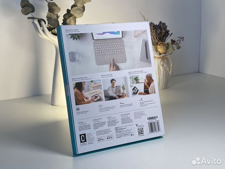 Logitech Combo Touch iPad 11 Pro Sand