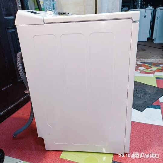 Стиральная машина с вертикальной загрузкой