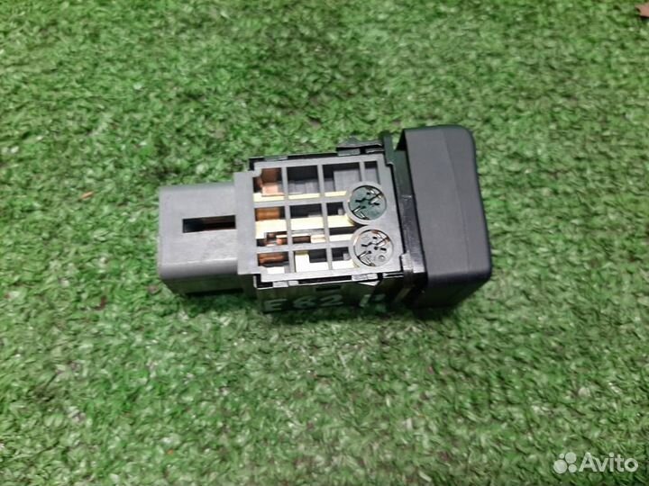 Кнопка противотуманных фар Subaru Forester SG/S11