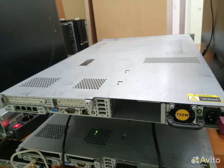 Сервер HP DL360p Gen8