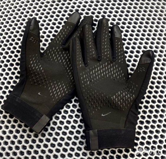 Перчатки Nike новые